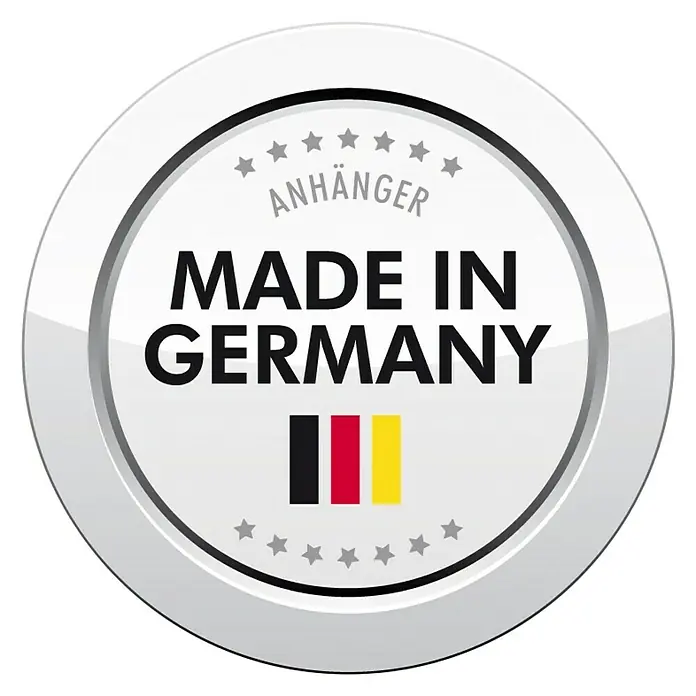 Stema Anhänger BASIC PLUS 550 - Nutzlast: 387 kg, Einachser, Kasteninnenmaß: 154 x 108 x 45 cm, Ungebremst - Aufkleber "Made in Germany" mit Flagge und Sternen. Ein Qualitätssiegel für deutsche Produkte mit silbernem Rand und glänzendem Finish.
