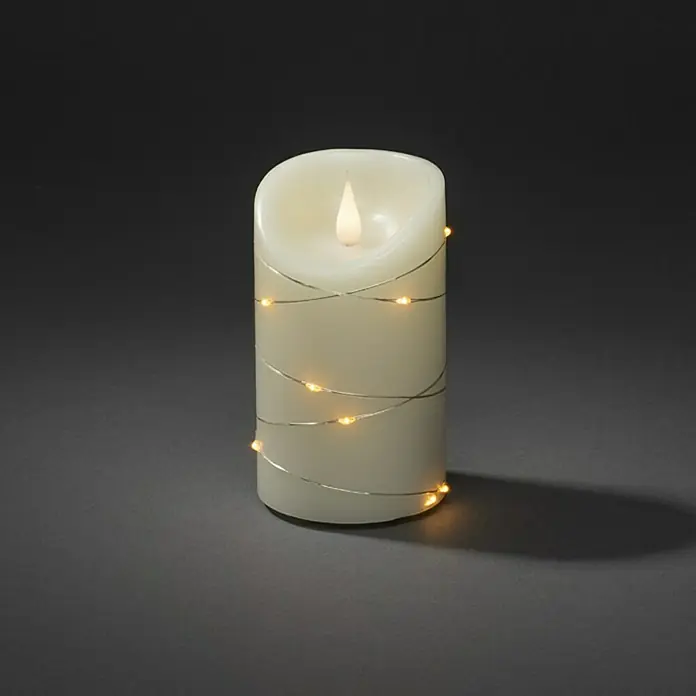 Konstsmide LED-Echtwachskerze - Ø x H: 7,5 x 13,5 cm, Creme - Dekorieren Sie Ihr Zuhause mit dieser LED-Echtwachskerze, umwickelt mit einer zarten Lichterkette, die warmes Licht und eine gemütliche Atmosphäre verbreitet.