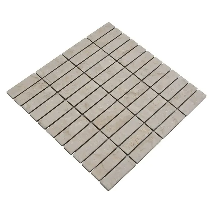 Mosaikfliese Stäbchen Uni ST SO 45 - 29,7 x 29 cm, Beige, Matt - Beige Mosaikfliesen, rechteckig, auf schwarzem Hintergrund präsentiert. Ideal für stilvolle Wand- oder Bodengestaltung.