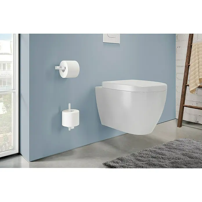 Zack Carvo Toilettenpapierhalter - Weiß, Matt - Ein elegantes, wandhängendes WC-System mit zwei Toilettenpapierhaltern in einem modernen Badezimmerdesign.