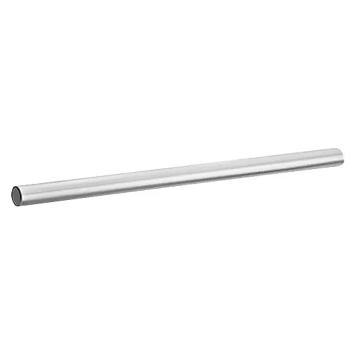 Keuco Plan Duschvorhangstange - Ø x L: 2,5 x 80 cm, Chrom - Silberne Metallstange vor einem schwarzen Hintergrund. Die Stange hat einen glänzenden, reflektierenden Effekt.