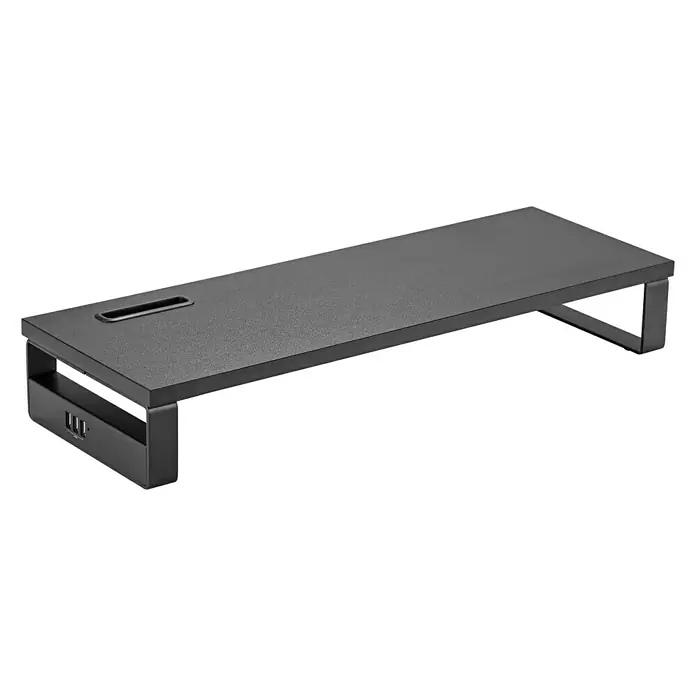Voltomat Monitor-Erhöhung - Schwarz - Nahaufnahme eines schwarzen Monitorständers mit USB-Anschlüssen und Kabelführung auf schwarzem Hintergrund.