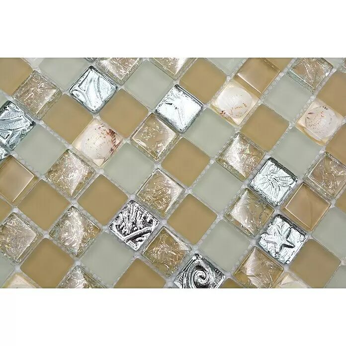 Mosaikfliese Quadrat Crystal XCM 8OP9 - 30 x 30 cm, Beige, Glänzend - Dekorative Glasmosaikfliesen in Beige, Hellgrün, irisierend, Silber, mit Muscheln und metallischen Akzenten.