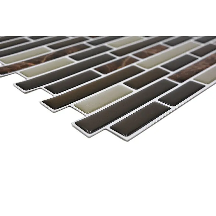 Selbstklebemosaik Marble SVM 24088 - 23,6 x 25,5 cm, Mix Braun, Glänzend - Nahaufnahme von selbstklebenden Wandfliesen in verschiedenen Braun- und Beigetönen, ideal für eine einfache Bad- oder Küchenrenovierung.