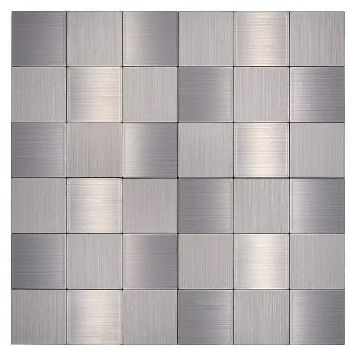 Selbstklebemosaik SAM 4MM99 - 30,5 x 30,5 cm, Silber, Glänzend - Silberne Metallfliesen bilden ein schönes quadratisches Muster. Perfekt für moderne Innenräume und Oberflächen.
