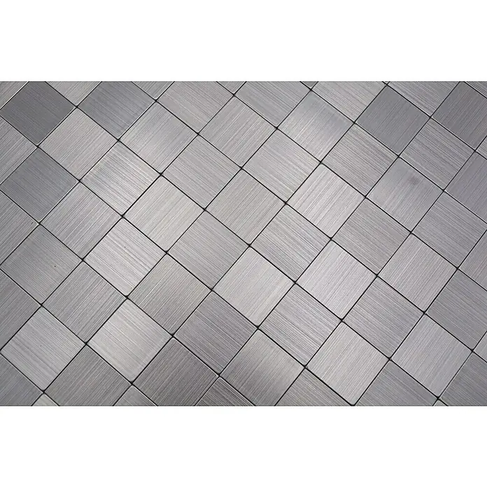 Selbstklebemosaik SAM 4MM25 - 30,5 x 30,5 cm, Silber, Glänzend - Ein nahtloses Muster aus quadratischen, gebürsteten Metallfliesen, die ein modernes und elegantes Designelement für jeden Raum bieten.