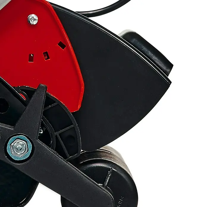 Einhell Power X-Change 18V Akku-Spindelmäher GE-HM 18/38 Li-Solo - 18 V, Ohne Akku, 4 Ah, Schnittbreite: 38 cm - Nahaufnahme eines rot-schwarzen Geräts mit Schrauben und Rädern, ideal für Fitness oder Heimgebrauch.