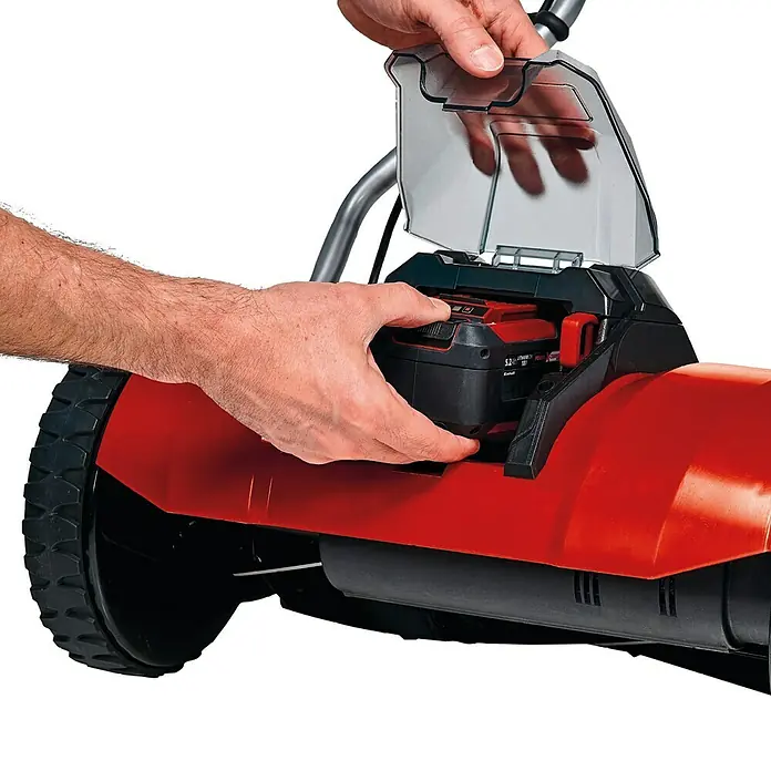 Einhell Power X-Change 18V Akku-Spindelmäher GE-HM 18/38 Li-Solo18 V, Ohne Akku, 4 Ah, Schnittbreite: 38 cm - Akkubetriebener Rasenmäher mit rotem Gehäuse und schwarzem Akku wird von Hand bedient.