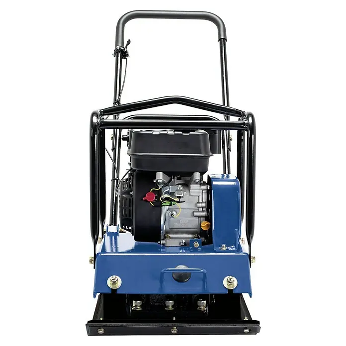 Scheppach Rüttelplatte HP 2200 S - 4,8 kW, Verdichtungsdruck: 25 kN - Nahaufnahme einer reversierbaren Vibrationsplatte. Sie ist blau und schwarz. Für den Bau ideal, um den Boden zu verdichten.