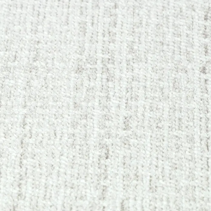 Rasch Kimono Vliestapete Muster - Creme, Uni, 10,05 x 0,53 m - Nahaufnahme eines hellgrauen Gewebes mit subtiler Textur, ideal für Bekleidung oder Heimtextilien.