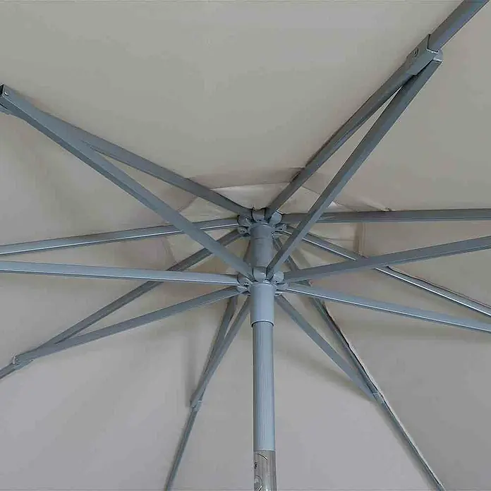 Siena Garden Marktschirm rund Push Pro - Natur, Durchmesser Bespannung: 300 cm - Nahaufnahme eines geöffneten Sonnenschirms mit hellgrauem Gestell und beigem Stoff.