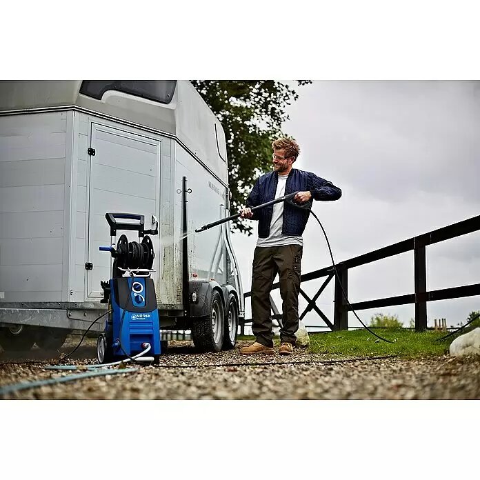 Nilfisk Hochdruckreiniger Premium 190-12 EU - 190 bar, 3.300 W, Fördermenge: 650 l/h - Anwendungsbeispiel