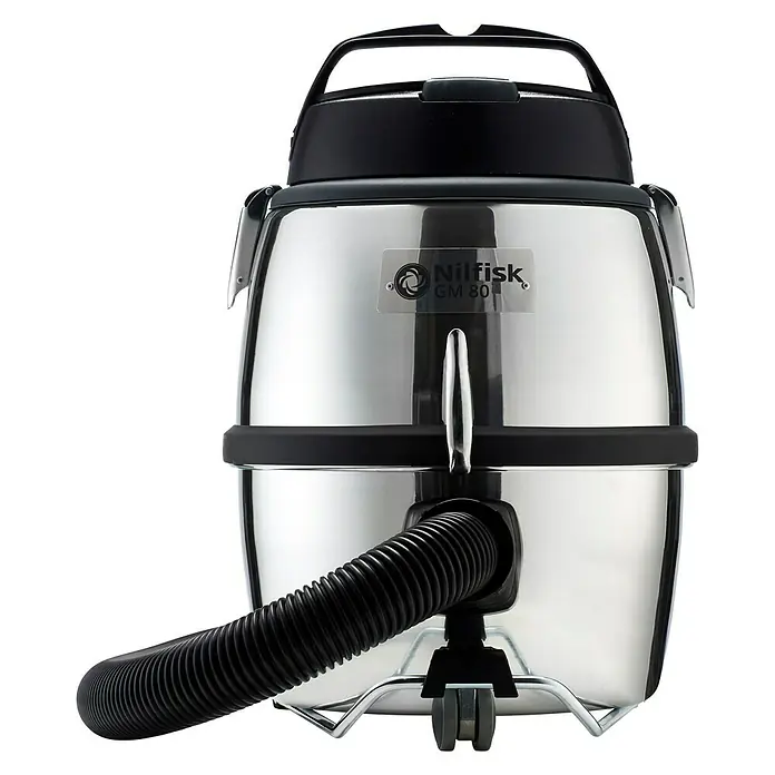 Nilfisk Elektro-Staubsauger GM80 C - 900 W, Behältervolumen: 6,25 l - Nilfisk GM 80 Staubsauger mit Chromgehäuse und robustem Design für gewerbliche Reinigungsaufgaben.
