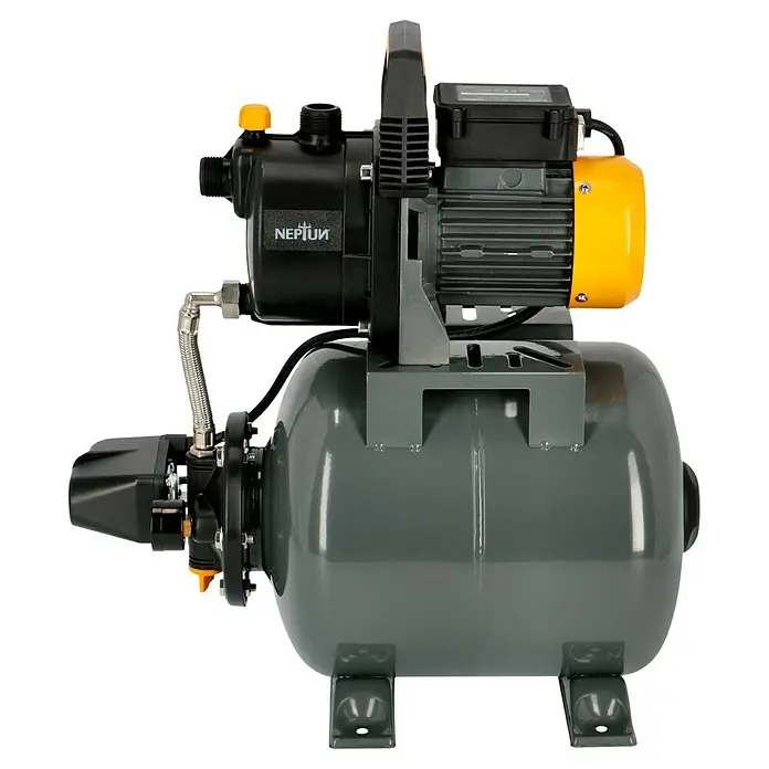 Neptun Hauswasserwerk NHW-E 68 - 680 W, Max. Fördermenge: 3.800 l/h, Max. Druck: 3,6 bar - Neptun Hauswasserwerk mit grauem Tank, schwarzer Pumpe und gelbem Motor. Für die Hauswasserversorgung und Gartenbewässerung.