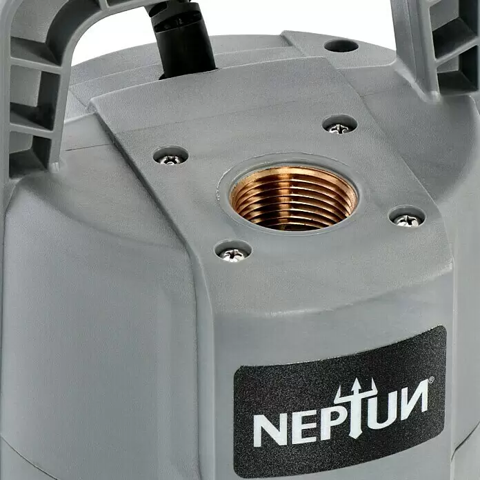Neptun Drucktauchpumpe NTP-E 110 AUTOMATIC - 1.100 W, Max. Fördermenge: 6.000 l/h - Graue Tauchpumpe mit Messing-Gewindeanschluss, Stromkabel und 'NEPTUN'-Logo.