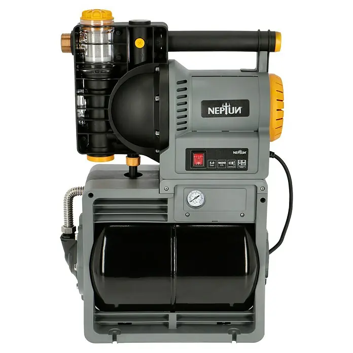 Neptun Hauswasserwerk NHW-E 120 - 1.200 W, Max. Fördermenge: 4.600 l/h, Max. Druck: 5 bar - Nahaufnahme einer NEPTUN-Wasserpumpe, ideal für die Hauswasserversorgung und Gartenbewässerung. Leistungsstark und zuverlässig.