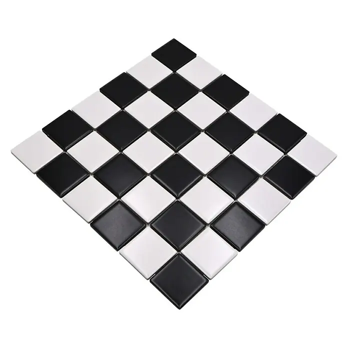 Mosaikfliese Quadrat CD 202 - 29,8 x 29,8 cm, Schwarz/Weiß, Matt - Ein quadratisches Mosaikmuster aus schwarzen und weißen Keramikfliesen, das ein Schachbrettmuster bildet, ideal für modernes Baddesign.