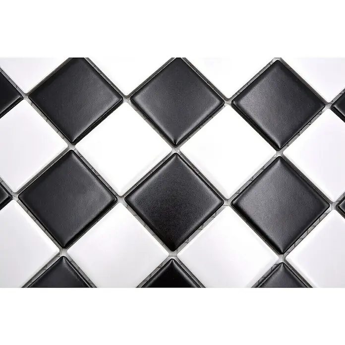 Mosaikfliese Quadrat CD 202 - 29,8 x 29,8 cm, Schwarz/Weiß, Matt - Schwarz-weiße Keramikfliesen in Rautenform, die ein Schachbrettmuster bilden, ideal für Badezimmer oder Küchen. Kontrastreiches und stilvolles Design.