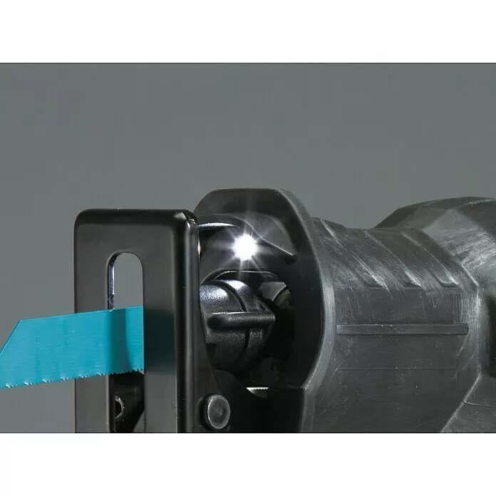 Makita LXT 18V Akku-Säbelsäge DJR188Z - 18 V, Ohne Akku, Leerlaufhubzahl: 0 /min - 3.000 /min - Anwendungsbeispiel