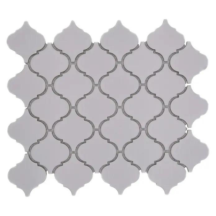 Mosaikfliese Florentiner Uni CLP 11WM - 29,3 x 24,5 cm, Weiß, Matt - Nahaufnahme einer weißen arabesken Mosaikfliese, ideal für stilvolle Wand- und Bodengestaltungen in Bad oder Küche.