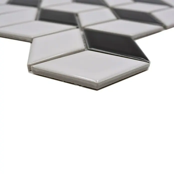 Mosaikfliese Würfel POV 01 - 26,6 x 30,5 cm, Weiß/Schwarz, Glänzend - Nahaufnahme von stilvollen, schwarz-weißen Rautenfliesen, die ein modernes Mosaikmuster bilden und die Ästhetik des Produkts hervorheben.