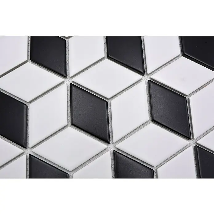 Mosaikfliese Würfel POV 09 - 26,6 x 30,5 cm, Weiß/Schwarz, Matt - Nahaufnahme von schwarzen und weißen Rautenfliesen, die ein geometrisches Würfelmuster bilden und ein modernes Designelement für Innenräume darstellen.