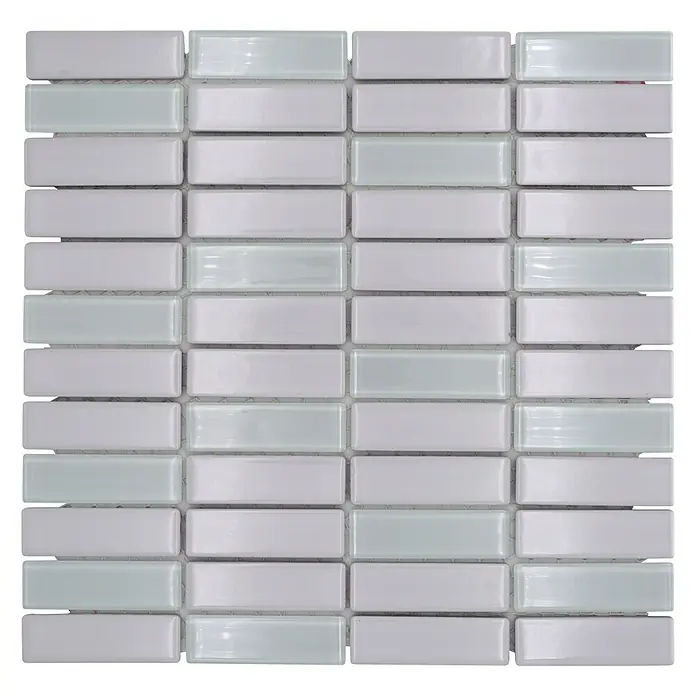 Mosaikfliese Stäbchen Mix ST 315 - 29,7 x 29 cm, Weiß, Glänzend - Nahaufnahme eines rechteckigen Mosaiks in Weiß- und Blautönen, das ein stilvolles und modernes Design für Innenräume bietet.