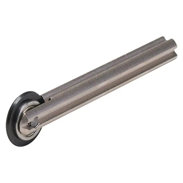 Rubi Rodel de corte de recambio Extreme Plus - 22 mm, 1 ud. - Detalle de un sistema de guía de rodillos con rueda para un movimiento suave. Ideal para diversas aplicaciones mecánicas.