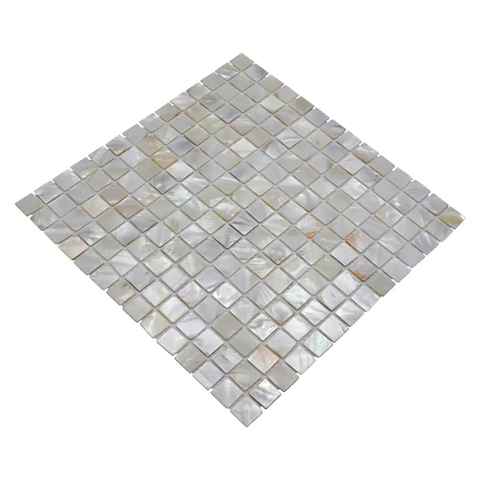 Mosaikfliese Quadrat Mix SM 201 - 30,5 x 30,5 cm, Perlmutt, Glänzend - Quadratische Perlglanz-Mosaikfliese auf schwarzem Hintergrund, schillernde Oberfläche für elegante Akzente.