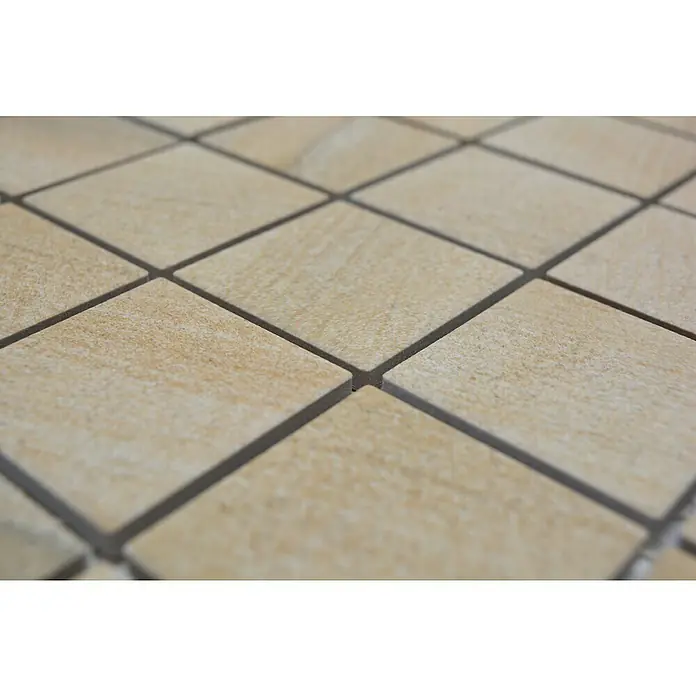 Mosaikfliese Quadrat AI SO 98 - 29,8 x 29,8 cm, Beige, Matt - Nahaufnahme von beigen Keramikfliesen mit dunklen Fugen, die ein geometrisches Muster bilden.