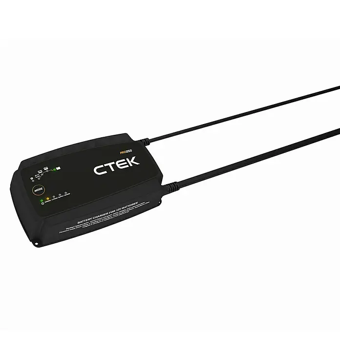 CTEK Automatik-Ladegerät PRO25S EU - Kapazität: 40 Ah - 500 Ah - Das Bild zeigt ein CTEK PRO25S Batterieladegerät für 12V Batterien, ideal für Werkstätten und für anspruchsvolle Anwender.