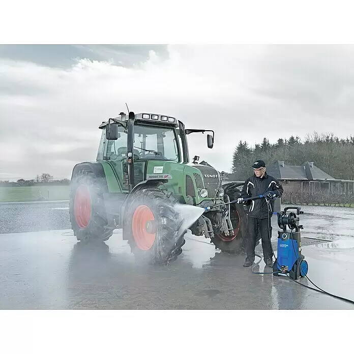 Nilfisk Hochdruckreiniger MC4M-160/620 XT - 3.000 W, Max. Druck: 160 bar, Fördermenge: 620 l/h - Anwendungsbeispiel
