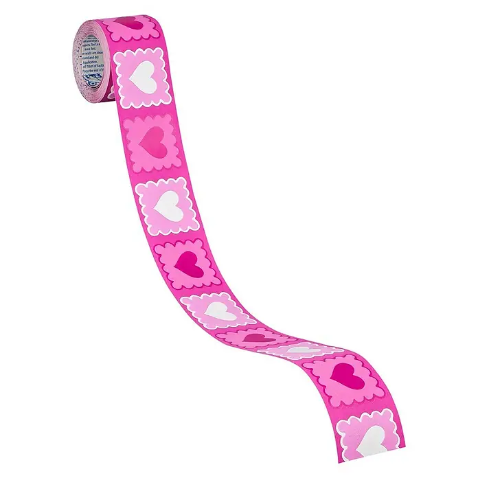 A.S. Création Only Borders 11 Tapetenborte Herzen - Kunststoff, Pink - Nahaufnahme einer Rolle rosa Zierband mit weißen und rosa Herzquadraten, die sich perfekt für Bastelprojekte und dekorative Akzente eignet.