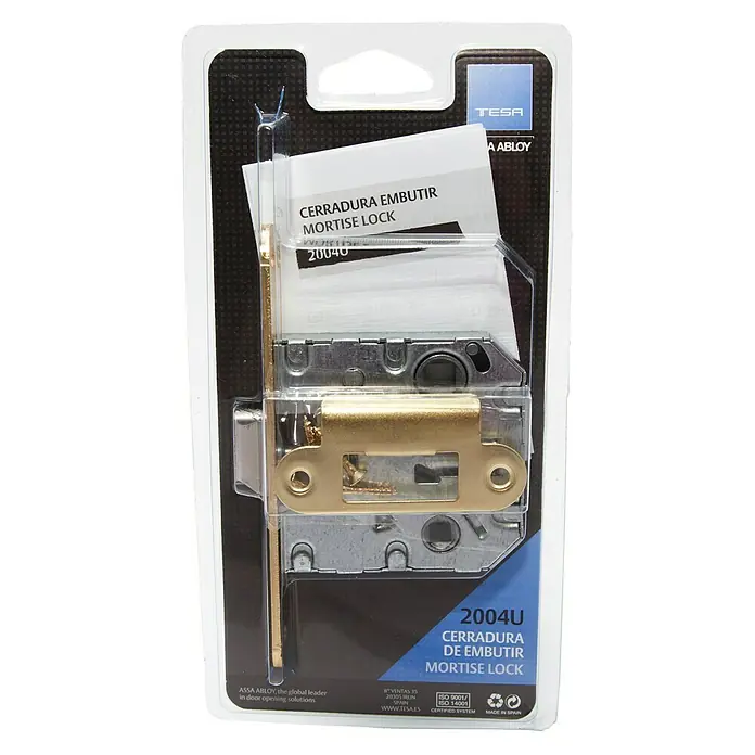 Tesa Assa Abloy Cerradura empotrable para puerta 2004U - Distancia entre orificios: 47 mm, Latón - Primer plano del embalaje de cerradura de embutir TESA 2004U, perfecto para mostrar detalles de seguridad y calidad de la marca.