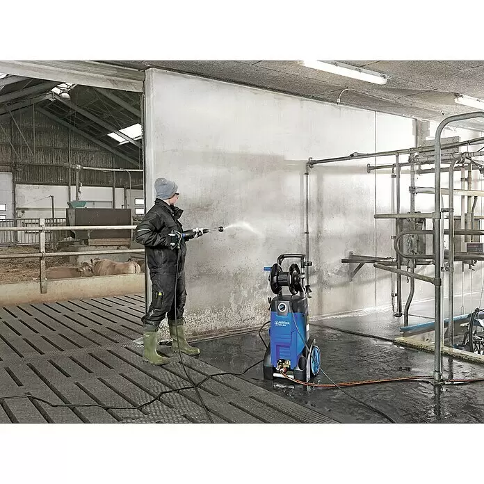 Nilfisk Hochdruckreiniger MC4M-180/740 XT - 4.000 W, Max. Druck: 180 bar, Fördermenge: 740 l/h - Anwendungsbeispiel
