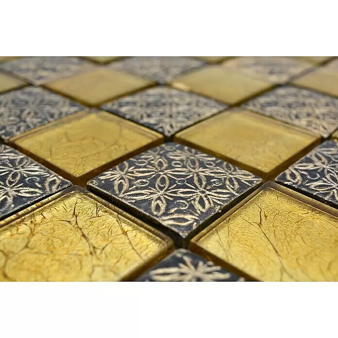 Mosaikfliese Quadrat Crystal Mix XCM 8OP7 - 30 x 30 cm, Gold, Glänzend - Abwechselnd goldene und dunkelgraue Mosaikfliesen mit kunstvollen Goldmustern.