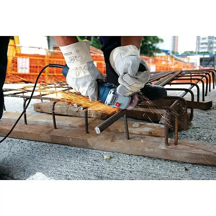 Bosch Professional Elektro-Winkelschleifer GWS 7-125 - 720 W, Durchmesser Scheibe: 125 mm, Leerlaufdrehzahl: 11.000 U/min - Anwendungsbeispiel
