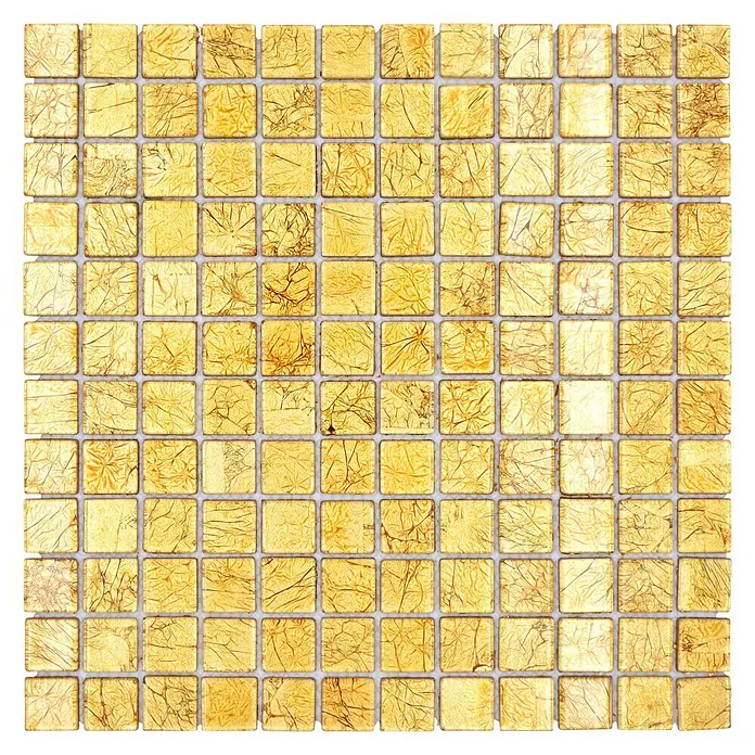 Mosaikfliese Quadrat Crystal Uni CM 4GO10 - 30 x 30 cm, Gold, Glänzend - Nahaufnahme eines quadratischen Mosaiks aus goldenen Fliesen mit einem rissartigen Muster, perfekt für einen luxuriösen Look.
