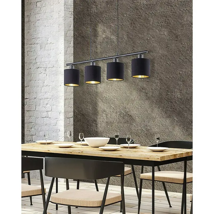 Reality Leuchten Tommy Pendelleuchte - 28 W, L x B x H: 75 x 16,5 x 150 cm, Schwarz/Gold, E14 - Moderne Esstischleuchte mit vier schwarzen Lampenschirmen und goldener Innenseite, die ein warmes Licht über dem Tisch erzeugt.
