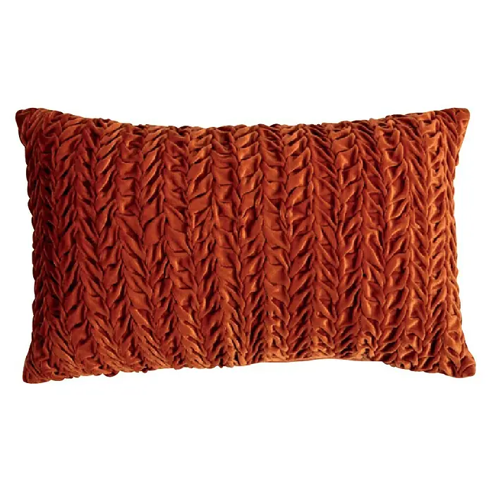 Kissen SmockRostrot, 30 x 50 cm, 100 % Baumwolle - Dekoratives, rechteckiges orangefarbenes Kissen mit einem strukturierten, blattartigen Muster für eine gemütliche Atmosphäre im Wohnbereich.