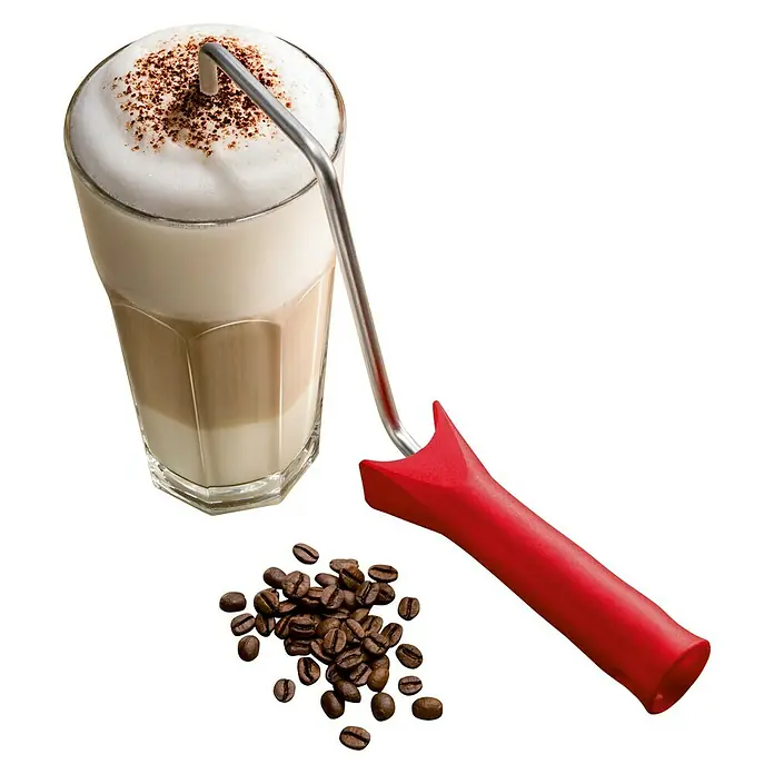 SCHÖNER WOHNEN-Farbe Wandfarbe Trendfarbe - Macchiato, Matt, 2,5 l, Konservierungsmittelfrei - Ein Latte Macchiato mit Schokoladenstreuseln und einem Farbroller daneben, daneben Kaffeebohnen.