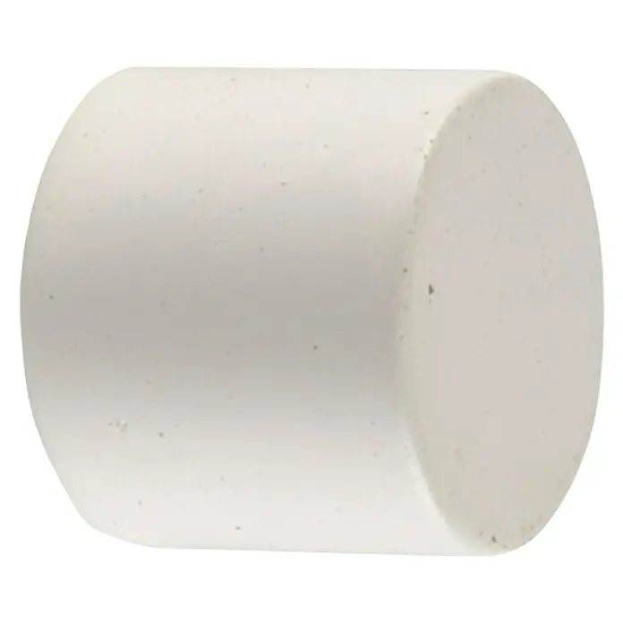 Tapa final Tapón Ideas 12 - Blanco, 2 ud. - Primer plano de un objeto cilíndrico blanco, posiblemente de hormigón o piedra, con una textura ligeramente rugosa.