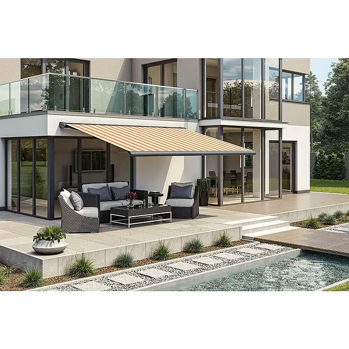 Solid Elements Vollkassettenmarkise Solid-S 8430 - Beige/Rot, Farbe Gestell: Anthrazitgrau, Breite: 2 m, Ausfall: 1,5 m - Terrasse mit einer gestreiften Markise, die Schatten spendet. Moderne Gartenmöbel laden zum Verweilen ein.