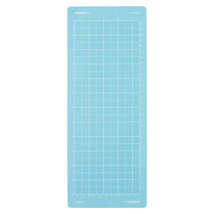 Cricut Joy Schneidematte LightGrip - L x B: 30 x 11,5 cm, Passend für: Cricut Joy Schneideplotter - Nahaufnahme einer hellblauen Cricut Joy Schneidematte mit leichter Haftung, ideal für Bastelprojekte und präzise Schnitte.