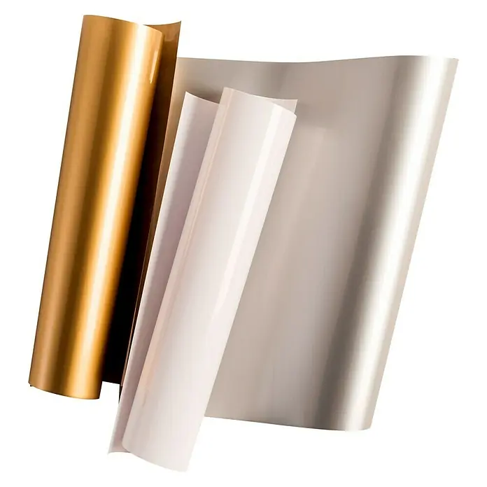 Cricut Aufbügelfolie SportFlex Iron-On - 3 Stk., Passend für: Cricut Schneideplotter, L x B: 30,5 x 30,5 cm, Weiß/Gold/Silber - Rollen von glänzendem Vinyl in Gold, Weiß und Silber, ideal für Bastelprojekte und kreative Designs.