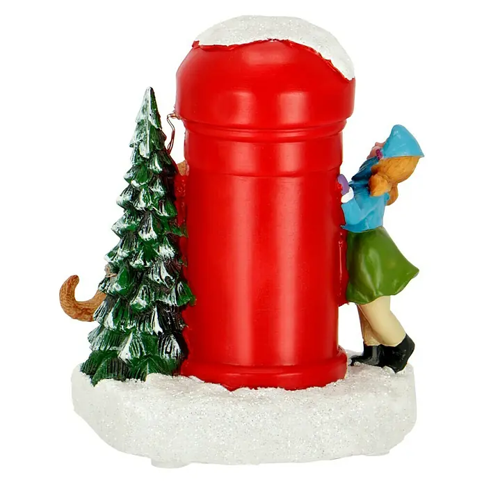 Konstsmide LED-Weihnachtsdekoleuchte Mailbox with Girl - 12 x 13,5 x 16 cm, Bunt, Batteriebetrieben, LED - Festliche rote Briefsäule mit Mädchen, Tanne und Schnee für eine bezaubernde Weihnachtsatmosphäre.