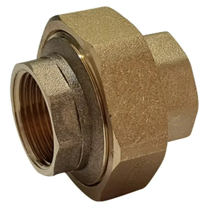 Rohrverschraubung - Innengewinde: ¾″, Messing - Nahaufnahme eines goldenen Fittings mit Innengewinde, ein nützliches Zubehör für Sanitärinstallationen und verschiedene Bauprojekte.