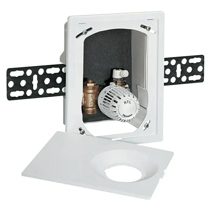 Heimeier Multibox RTL 9304-00.800 - Weiß - Nahaufnahme einer weißen Wandbox für Heizungsanschlüsse mit Thermostat, die eine saubere Installation ermöglicht.