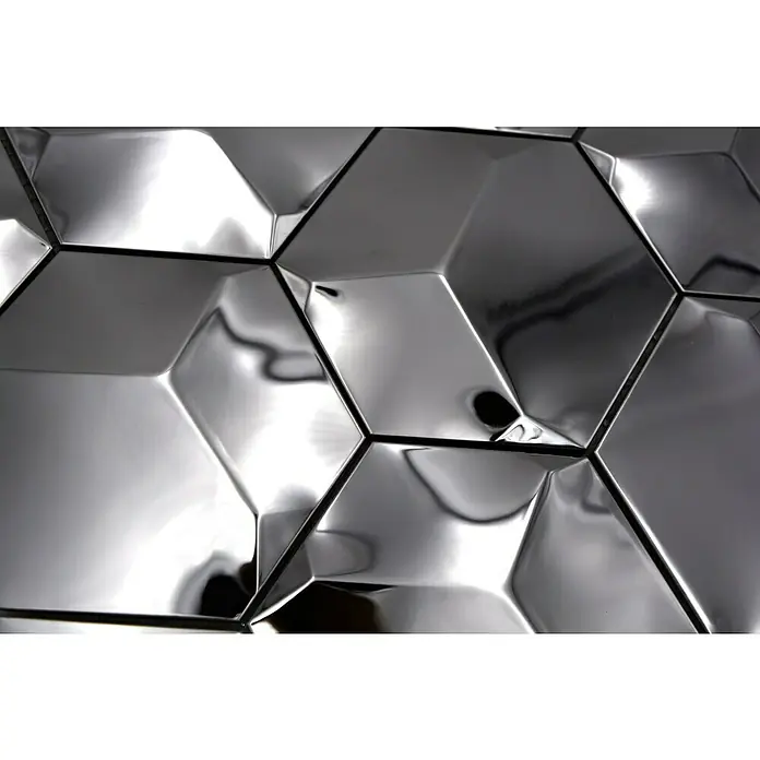 Mosaikfliese Hexagon HXM 10SG - 26,2 x 23 cm, Silber, Glänzend - Nahaufnahme von glänzenden, metallisch-silbernen 3D-Sechseckfliesen. Die Fliesen reflektieren das Licht und erzeugen ein modernes Design.