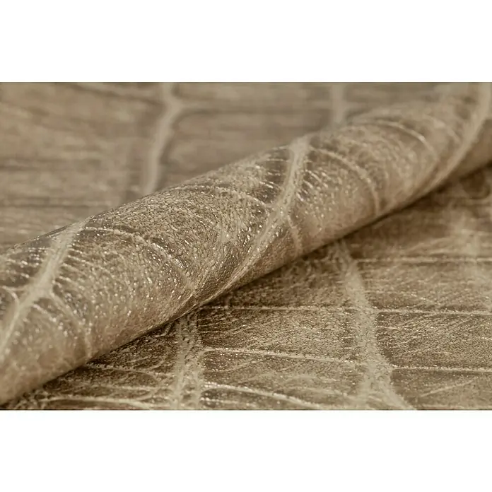 Rasch Mandalay Vliestapete Kroko - Kupferglanz, Tieroptik, 10,05 x 0,53 m - Nahaufnahme von beigefarbenem Krokodilleder mit einem einzigartigen, schuppigen Muster, das sich perfekt für elegante Möbel und Accessoires eignet.